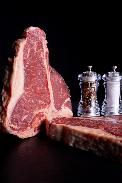 Simmentaler Ochse AT, Dry Aged T-Bone